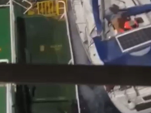 Antalya Körfezi’nde fırtınaya yakalanan tekne