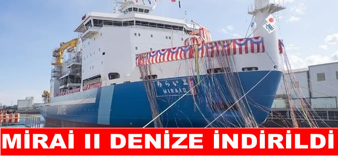 Japonya Arktik araştırma gemisini denize indirdi