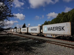 Maersk, Panama Kanalı demiryolunu satın aldı