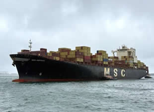 MSC’nin konteyner gemisi Kızıldeniz’de karaya oturdu