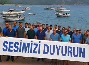 Adrasan'lı teknecilerden dikkat çeken eylem