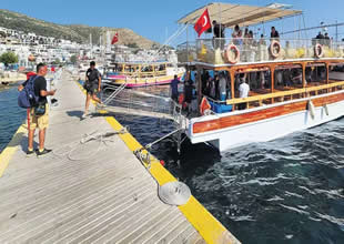Tekne turlarının fiyatı şezlongdan ucuz çıktı