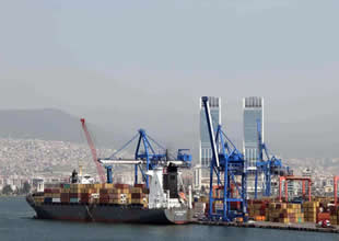 Bakan Uraloğlu, Alsancak Limanı için yerli şirketlerle görüşülüyor