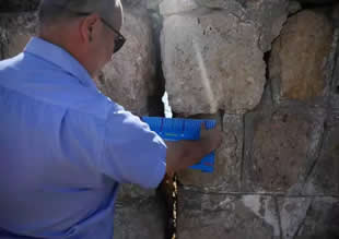 Kaleiçi Yat Limanı’ndaki mendirek her an yıkılabilir uyarısı