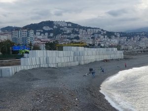 Deniz kıyısına 5 bin adet beton blok konuluyor