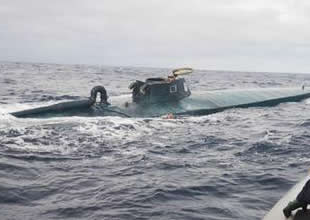 1,7 tonluk uyuşturucu taşıyan yarı-denizaltı ele geçirildi