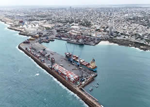 Somali'de Mogadişu Limanı 24 saat hizmet verecek