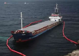 Kocaeli'de karaya oturan RAPİD adlı gemi kurtarıldı