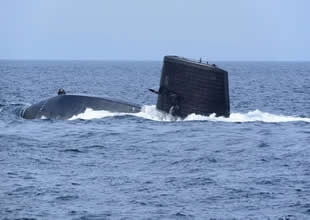İngiliz donanması Rus denizaltısını üç gün kovaladı