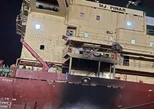Rusların vurduğu gemi Tuzla’da havuzdan çıktı