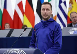 Grönland’dan Trump’a hastane gemisi resti