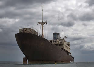 Yüzlerce gemi, okyanusun ortasında sahipsiz kaldı