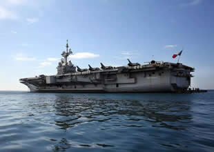 Avrupa tetikte: Fransız uçak gemisi yakınında Rus İHA'sı