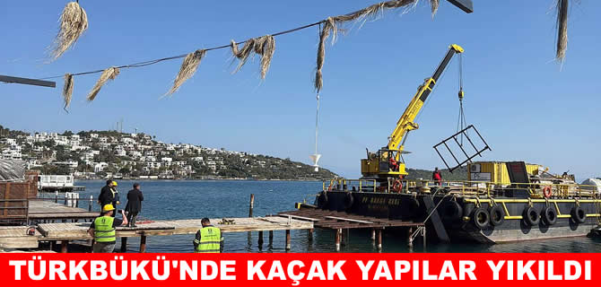 Türkbükü’nde kaçak yapı ve iskeleler teker teker yıkıldı