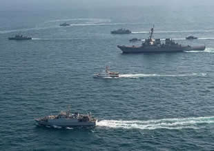 Üç ülke Hürmüz Boğazı'na gemi göndermiyor