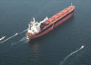 ABD İran petrolü yaptırımını geçici olarak kaldırdı