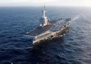 Askerin spor uygulaması hatası uçak gemisinin konumunu ifşa etti