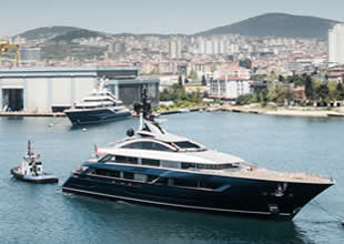 Turquoise Yachts’ın ilk hibrit süper yatı denize indirildi