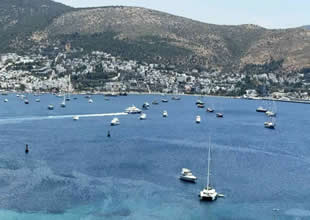 Sezon başladı: Bodrum koyları yat kuşatması altında
