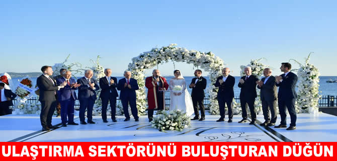 Denizcileri buluşturan düğün: Durmuş Ünüvar kızını evlendirdi
