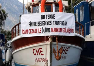 Finike’de bir denizcinin isyanı: Teknem ölüme terkedildi