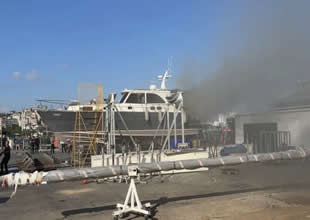 Pendik Marina'da bakımdaki teknede çıkan yangın