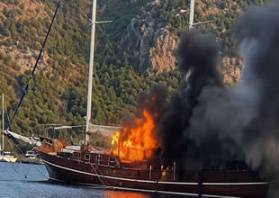 Göcek’te 'Prenses Alize' isimli tekne alev topuna döndü