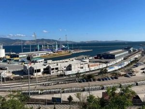 İzmir Limanı’nda tahıl gemisi trafiği durma noktasında!