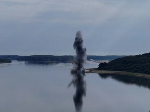 Tuna Nehri'ne bomba attılar!