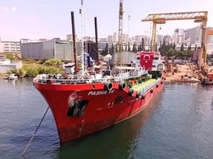 Yakıt barcı filosuna 2 yeni gemi katıldı
