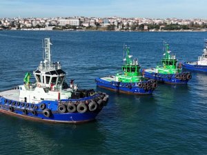Tuzla Römorkörcülük iş başında!