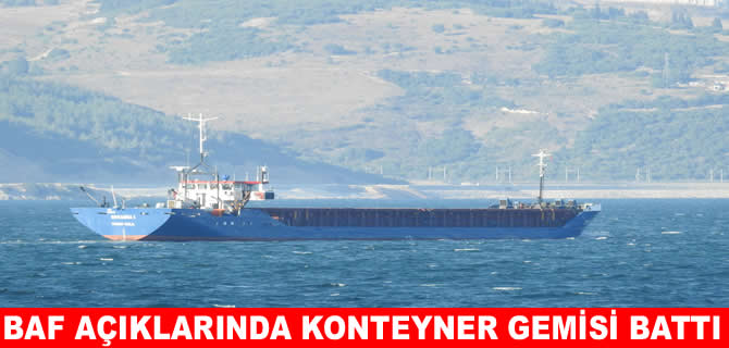 Baf açıklarında konteyner gemisi battı