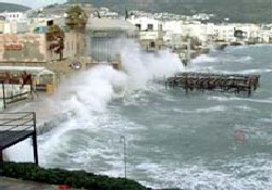 Bodrum'da fırtına etkili oluyor