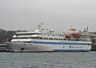 İHH, Mavi Marmara gemisini basına tanıttı