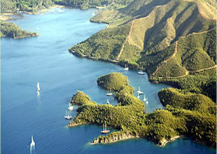 Öğrenciler cennet koylarda temizlik yaptı