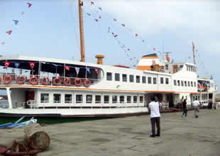 Kızıltoprak adlı gezinti gemisi hizmete girdi