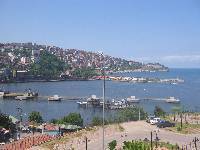 Dere atıkları denizleri kirletiyor