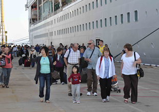 Turistler en çok  gürültüden şikayetçi