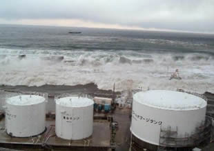 Japonya'da Fukuşima kurbanları anılıyor