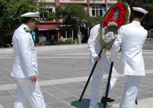 Denizci öğrenciler açık deniz eğitiminde