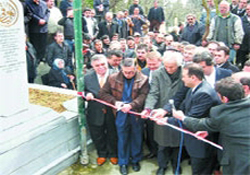 Nusret Mayın Kumandanı' na anıt