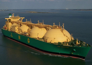 LNG Adamawa gemisi Çanakkale'den geçti