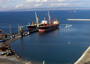 İÇDAŞ Limanı'na aynı gün 22 gemi geldi