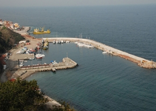 Tirilye Belediyesi mendireği güçlendiriyor