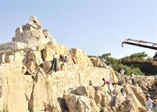 Neron deniz feneri yeniden aydınlatacak