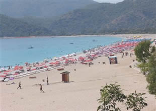 Yılmaz: Ölüdeniz'de kimyasal kirlenme yok