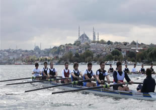 Kürekler dostluk için bugün Haliç'e iniyor