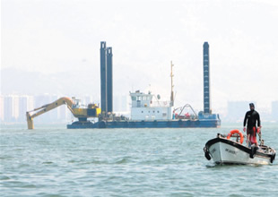 'Yüzülebilir Körfez' için İzmirliler seferber oldu