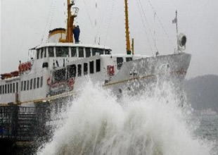 İstanbul'da deniz ulaşımına lodos engeli