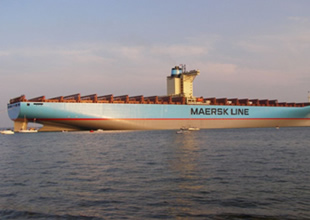 Emma Maersk Süveyş'te arızalandı